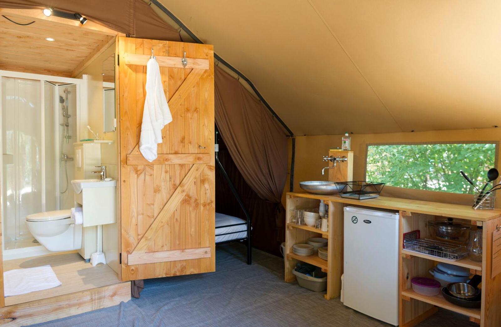 Huttopia Lac D'Aiguebelette Saint-Alban-de-Montbel 客房 照片