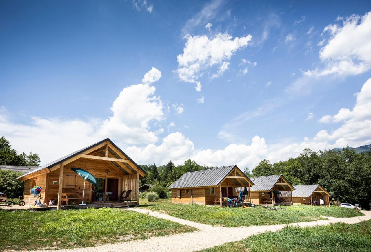 Huttopia Lac D'Aiguebelette Saint-Alban-de-Montbel 外观 照片