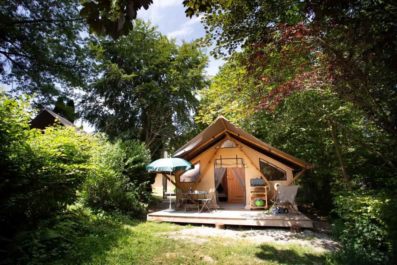 Huttopia Lac D'Aiguebelette Saint-Alban-de-Montbel 外观 照片